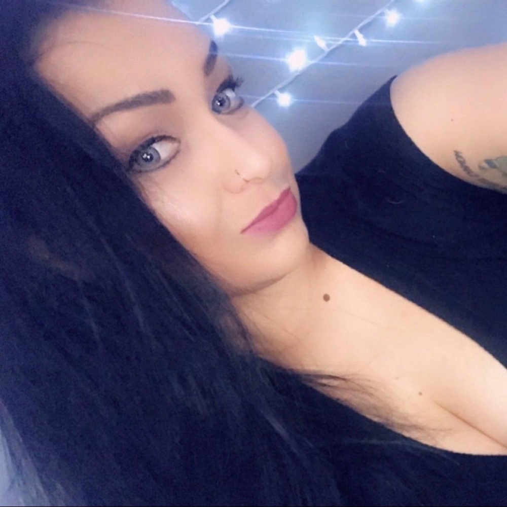 Meet your Posher, Stacy